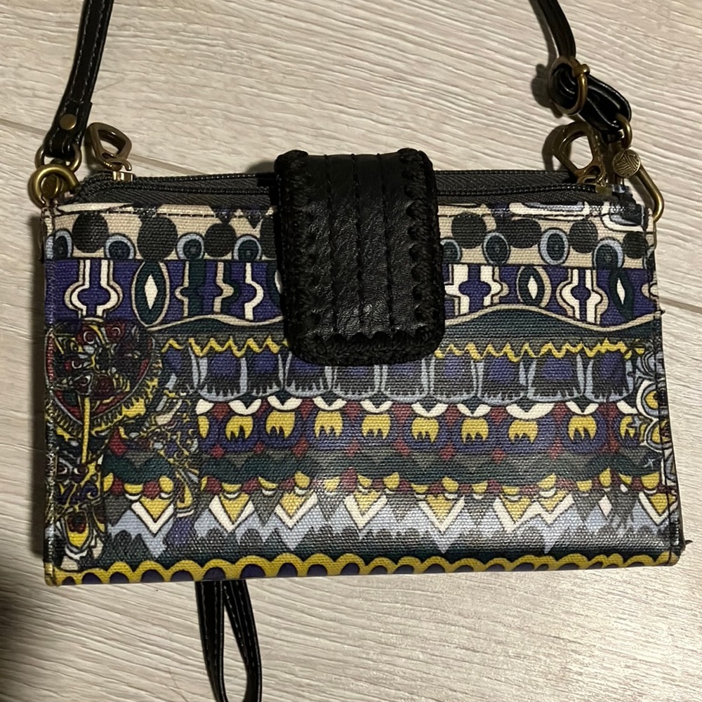 THE SAK SakRoots Large Smart Phone WALLET Crossbody Wristlet.